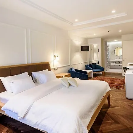 Hotel Gradska Цетине Экстерьер фото